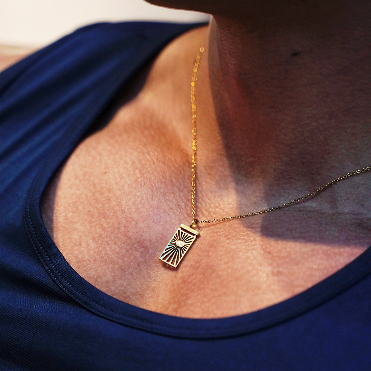 RAWNESS Gleaming Sun Necklace RAWNESS