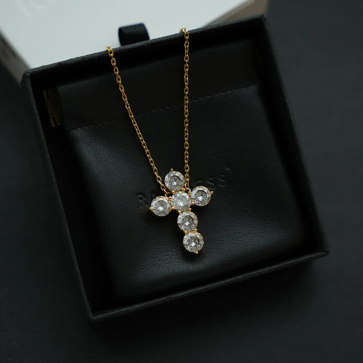 RAWNESS Classic Moissanite Cross Pendant Necklace RAWNESS