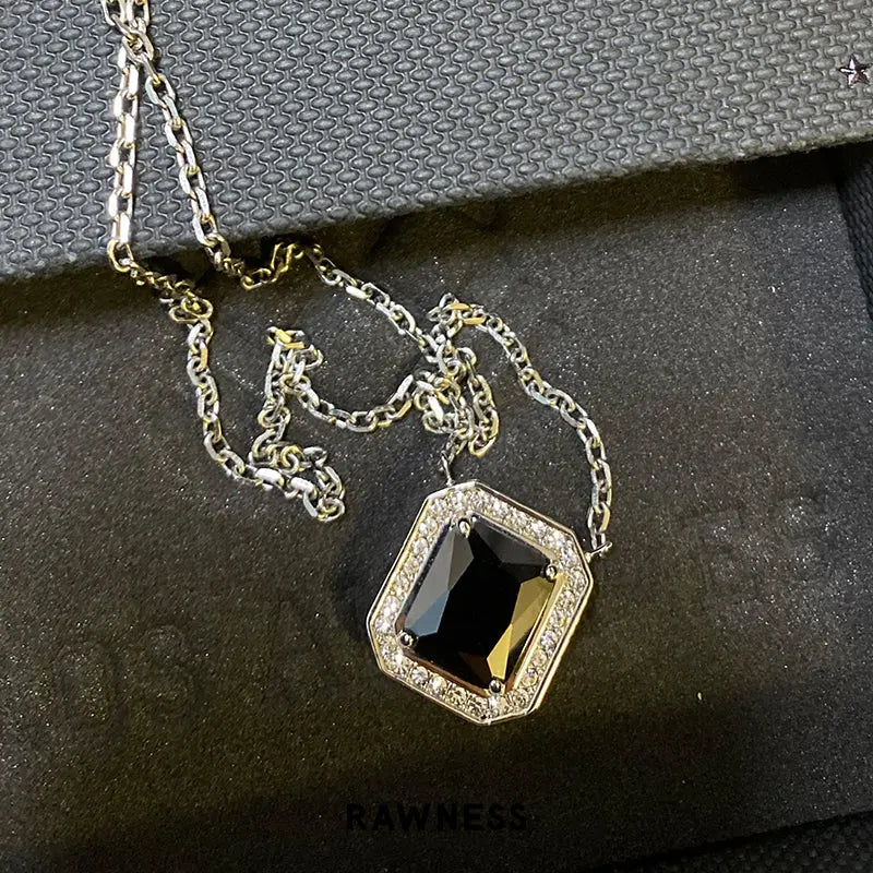 RAWNESS Necklace Ice Cube-Cut Halo Moissanite Diamond Pendant - RAWNESS